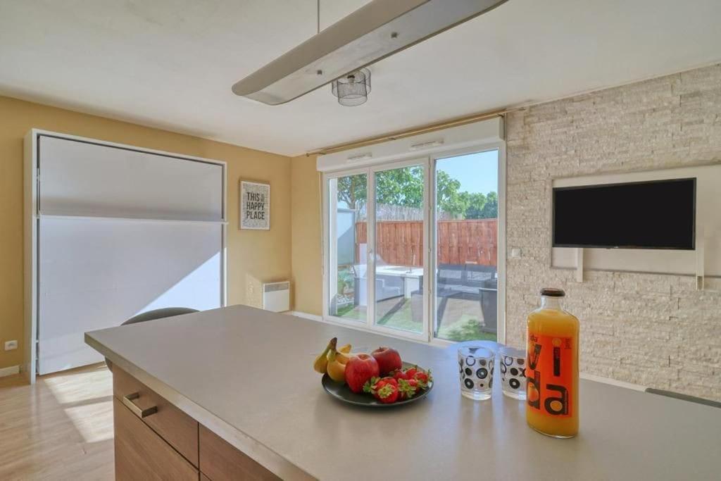 Charmant Studio Avec Terrasse Et Parking Corbeil-Essonnes Exteriör bild
